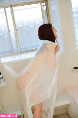 Iori Kogawa [ iori-kogawa ] - I’ve been topless all day, no one complained…