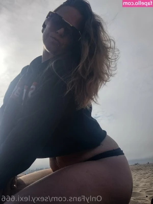 sexy.lexi.666 [ sexy-lexi-666 ] - played with my slave boy. 🧎  made him sniffing my socks and