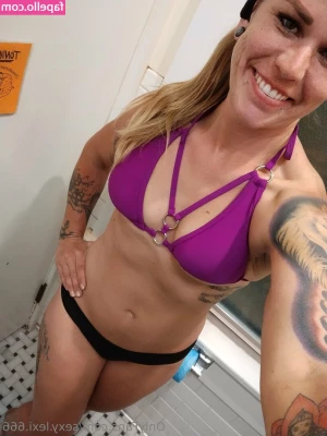 sexy.lexi.666 [ sexy-lexi-666 ] - In case you wanted to see some cute titties 🤭😍