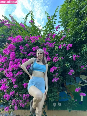 ann_emily [ ann-emily ] - No se aguanta verme con short y me quiere sacar toda la leche