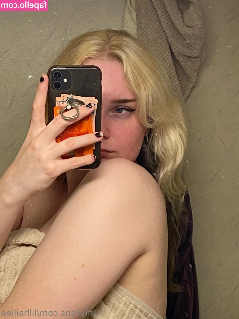 lilhaiilee - Do you think my topless look will turn you on?😉🔥👀✨