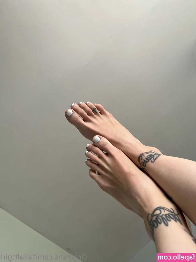 tallalttgirl - I couldn t breathe with his huge cock inside my throat
