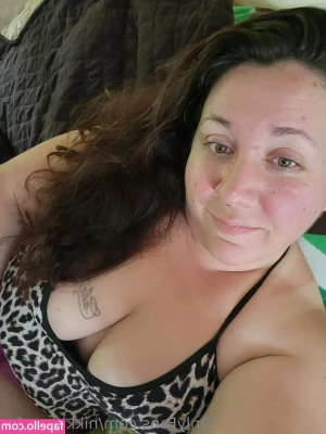 nikkideenfer - Ruby Tuesday  Sexy content day for me  Videos coming your way