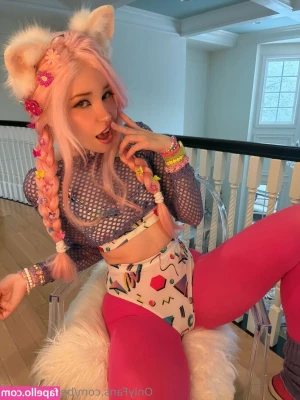 Belle Delphine [ belle-delphine-11 ] - Your gingerbread girl is here I will drink my pp 💕💕