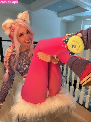 Belle Delphine [ belle-delphine-11 ] - Ready for the next full video ? Head and footjob 😈