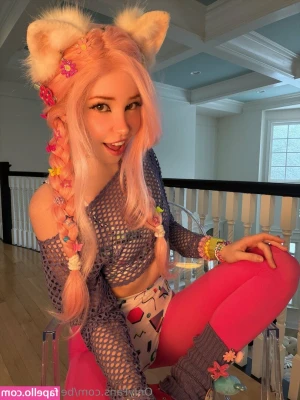 Belle Delphine [ belle-delphine-11 ] - pink makes everything look even softer, don't you think?