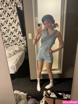 Belle Delphine [ belle-delphine-11 ] - There are days that go by just crazy and I don't even have time for