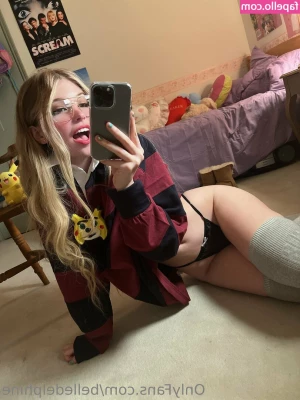Belle Delphine [ belle-delphine-11 ] - My peach is a little fuzzy rn
