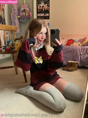 Belle Delphine [ belle-delphine-11 ] - 8.5 minutes of me rubbing my subs cock with my feet, him jerking off,