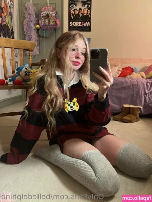Belle Delphine [ belle-delphine-11 ] - More in your DM