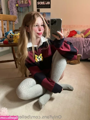 Belle Delphine [ belle-delphine-11 ] - I will be posting new shows for this month  I ve just been put on