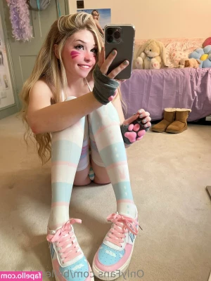 Belle Delphine [ belle-delphine-11 ] - Can you describe to me the appearance of your ideal girl? I look