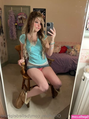 Belle Delphine [ belle-delphine-11 ] - Like this post if you would eat my pussy all day 👅
