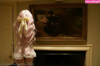 Belle Delphine [ belle-delphine-11 ] - Tip $5 if you wish you were between my legs $10 if you wish I were