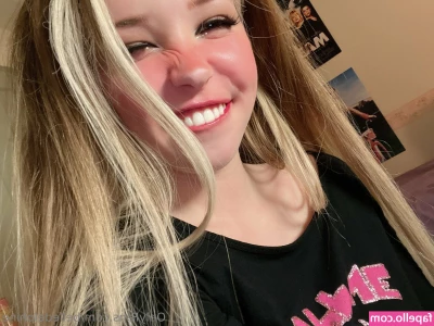 Belle Delphine [ belle-delphine-11 ] - The Argentine baby  lucixa is bored and wants to have fun   She can