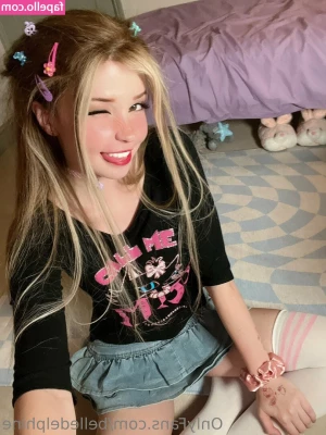 Belle Delphine [ belle-delphine-11 ] - Blue shoots part 1