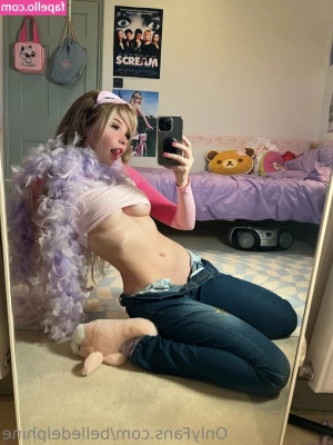 Belle Delphine [ belle-delphine-11 ] - I m a slut for back shots