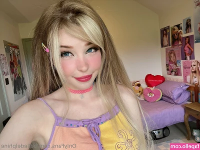 Belle Delphine [ belle-delphine-11 ] - Cum on baby  let me put these in your face