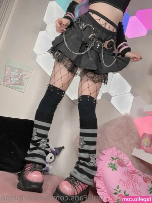 Belle Delphine [ belle-delphine-11 ] - i feel like every pair of jeans deserves a cute pair of panties