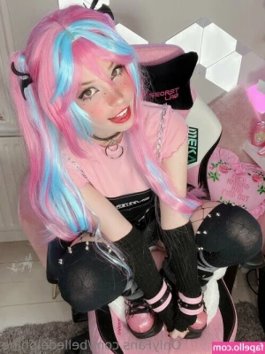 Belle Delphine [ belle-delphine-11 ] - Fryday  I ll go to the beach to take the sun in my butty and   do you