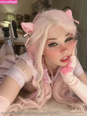 Belle Delphine [ belle-delphine-11 ] - Sex is like tennis: from the side of the opponent, he starts to play