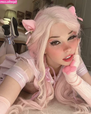 Belle Delphine [ belle-delphine-11 ] - I work as a team manager in the sales department of a large