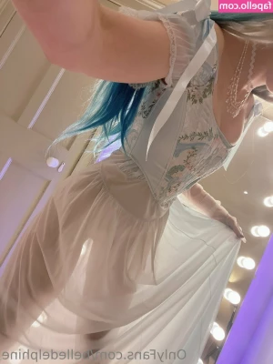 Belle Delphine [ belle-delphine-11 ] - SUNDAY FUNDAY Who else is excited to for bikini season?