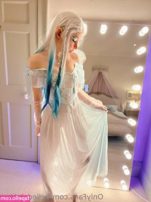 Belle Delphine [ belle-delphine-11 ] - I made a NSFW Twitter to promote my OF and post sales and stuff on