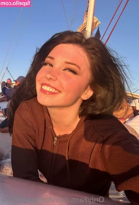 Belle Delphine [ belle-delphine-11 ] - rare pussy pic 😻 you're welcome!