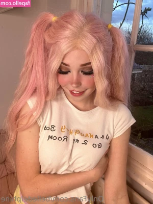 Belle Delphine [ belle-delphine-11 ] - Just sent a squirt video to your DM s   If you wanna sext  hit my