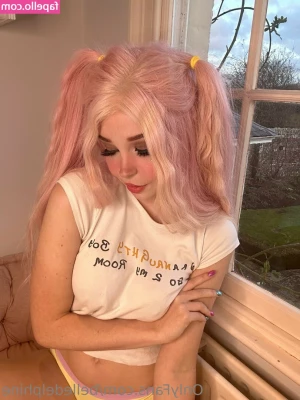 Belle Delphine [ belle-delphine-11 ] - y all into feet and big ass