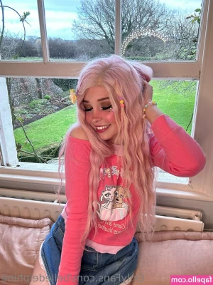 Belle Delphine [ belle-delphine-11 ] - felt cute in my tie-dye     some end of the week vibes