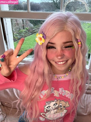 Belle Delphine [ belle-delphine-11 ] - ✨ @laura_hasmarr has such a tight, wet pussy, do you want to see
