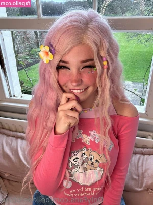 Belle Delphine [ belle-delphine-11 ] - Took some photos in the bathroom of my new shaved p ssy  You can see