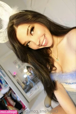 Belle Delphine [ belle-delphine-11 ] - 237