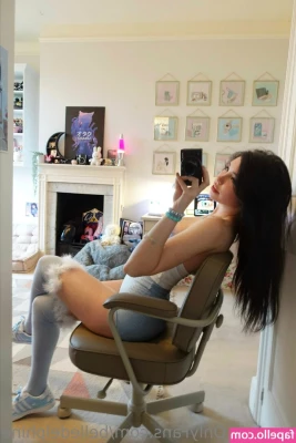 Belle Delphine [ belle-delphine-11 ] - The dreaded flu bug has hit   just in time for New Year s Eve
