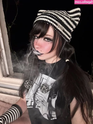 Belle Delphine [ belle-delphine-11 ] - Sorry for not being super active lately.  I’ve been packing the