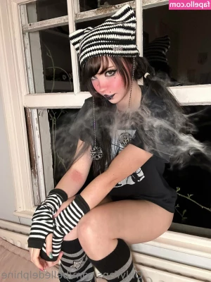 Belle Delphine [ belle-delphine-11 ] - Eat my farts loser   Comete mis gases perdedor