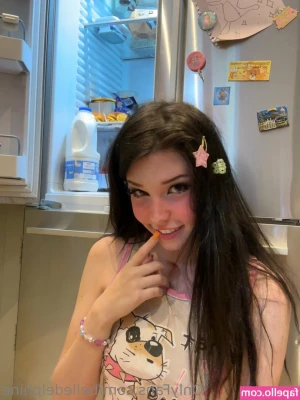 Belle Delphine [ belle-delphine-11 ] - Morning shot