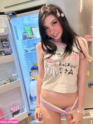 Belle Delphine [ belle-delphine-11 ] - I need help to wash my backside.