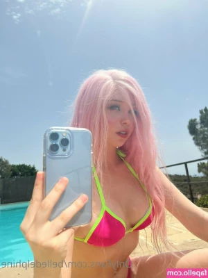 Belle Delphine [ belle-delphine-11 ] - What if I told you I was stuffing my ass with a butt plug right now