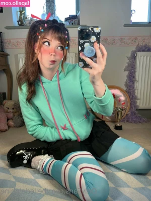 Belle Delphine [ belle-delphine-11 ] - Falling for you 😘