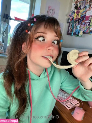Belle Delphine [ belle-delphine-11 ] - My ass needs some fun!!