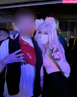 Belle Delphine [ belle-delphine-11 ] - Watch me fuck my bestie  commie_content from behind