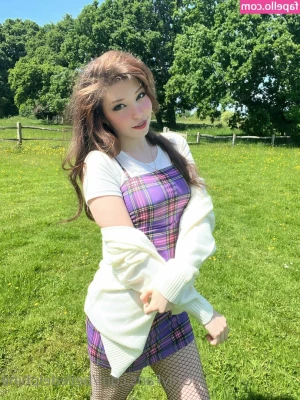 Belle Delphine [ belle-delphine-11 ] - I think its time for daddy to trim this sweater a bit