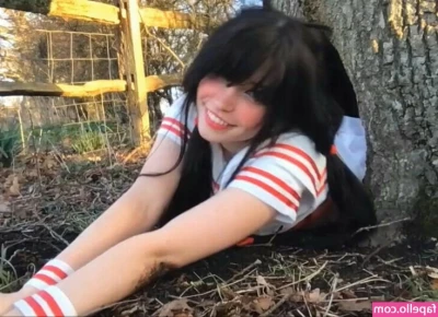 Belle Delphine [ belle-delphine-11 ] - Frog butt