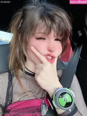 Belle Delphine [ belle-delphine-11 ] - pay for my next vacation with the money you saved for your own