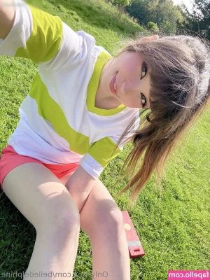 Belle Delphine [ belle-delphine-11 ] - TAP in if you're not scareddd 😈