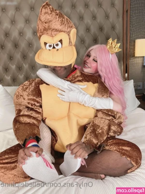 Belle Delphine [ belle-delphine-11 ] - Work the death of me  I need a sugar daddy Happy Friday y all