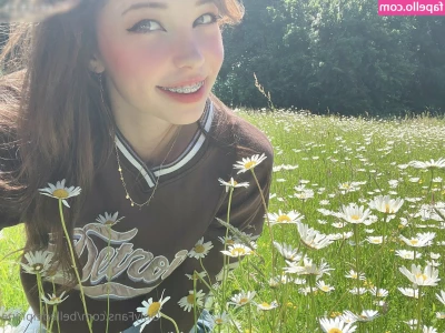 Belle Delphine [ belle-delphine-11 ] - Morning 😈 part 1